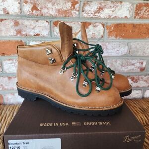 Danner Mountain Trail Boots sz 10.5